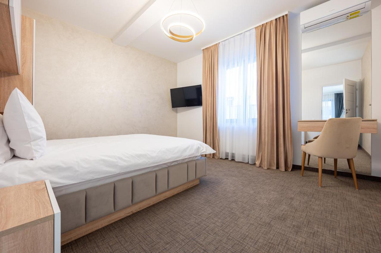 Klia Hotel Sînmartin Buitenkant foto